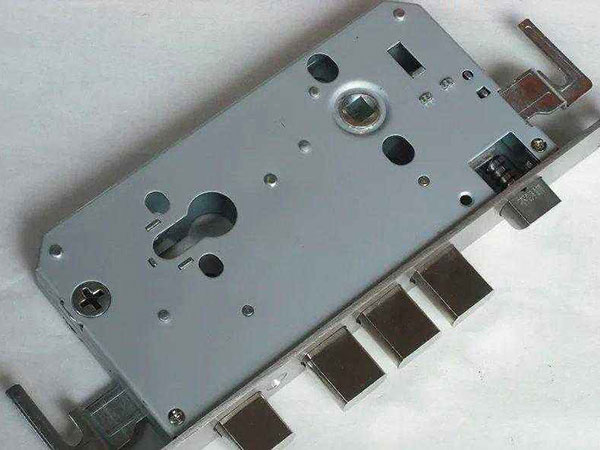 龙湖24小时上门开锁公司